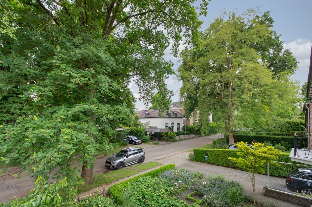 Foto 23 van Biesdelselaan 22-B