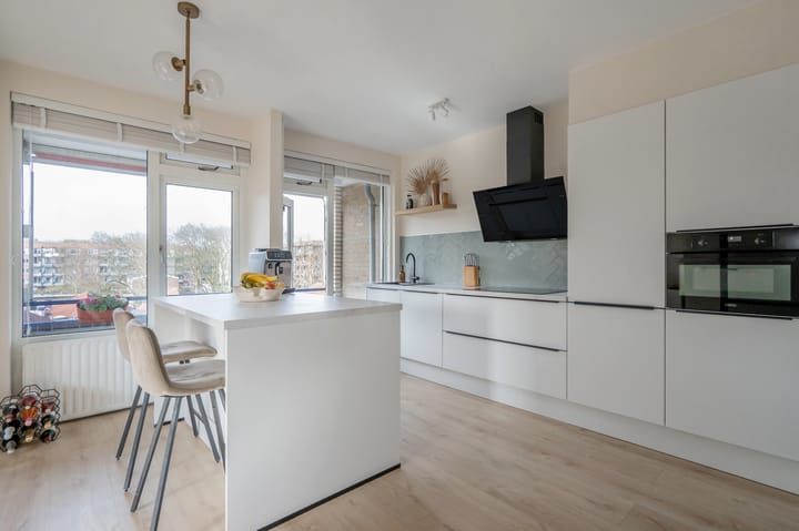 Foto 3 van Monseigneur van Steelaan 404