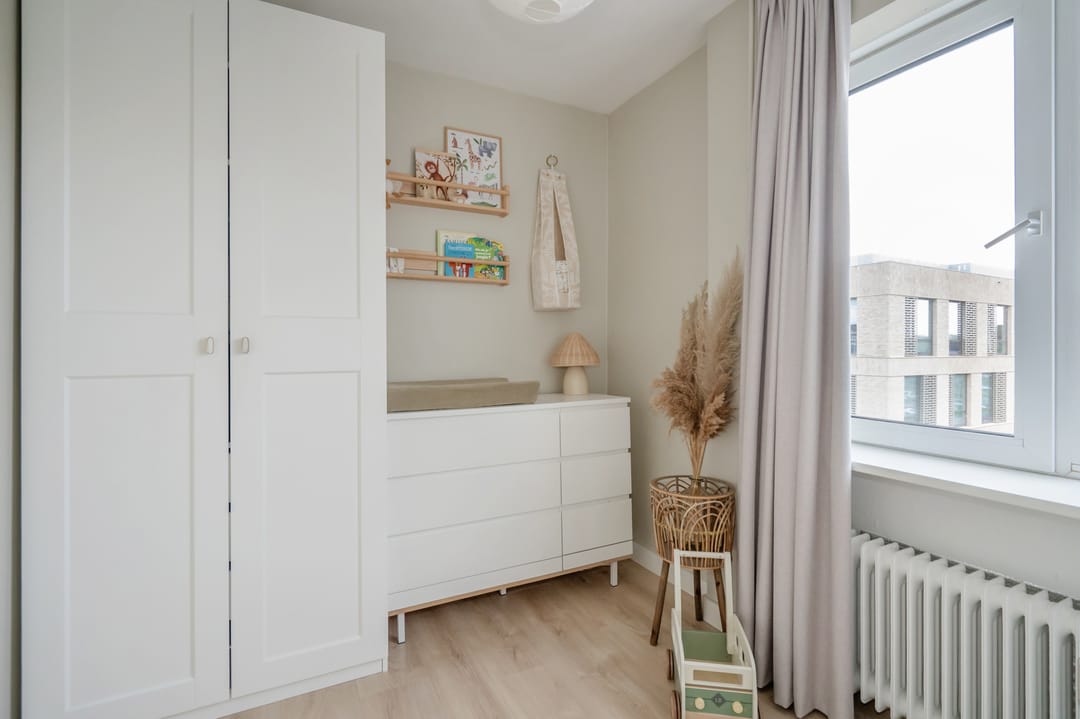 Modern Corner Apartment with Sunny Balcony in Voorburg — 27