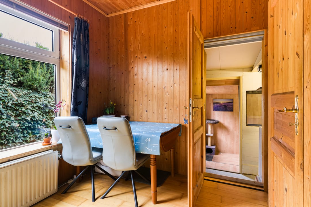 Detached Dike House with Guest Accommodation in Rural Friesland — 13
