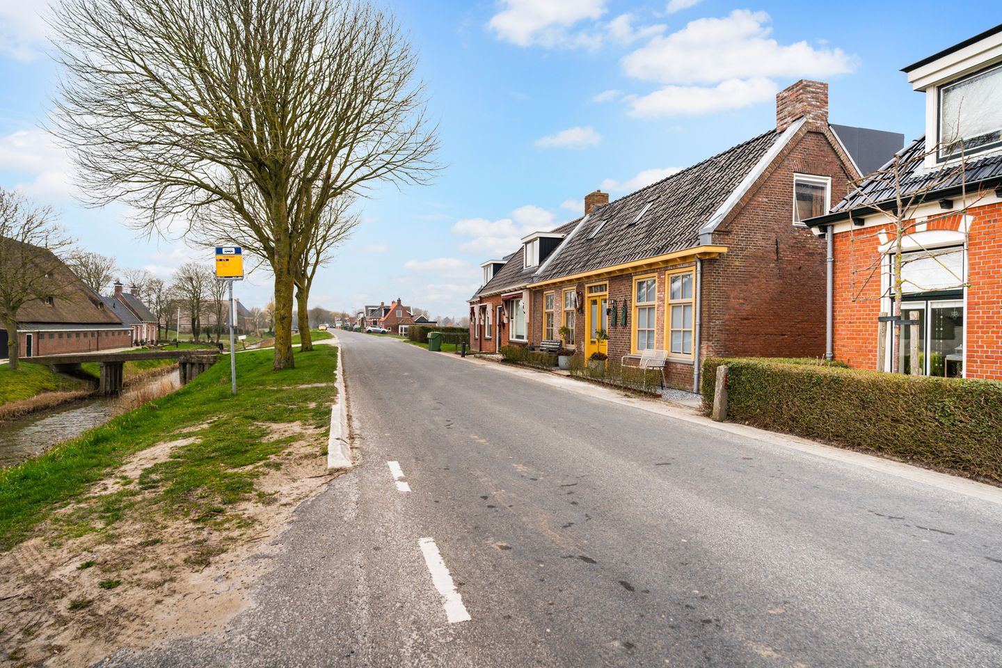 Detached Dike House with Guest Accommodation in Rural Friesland — 35