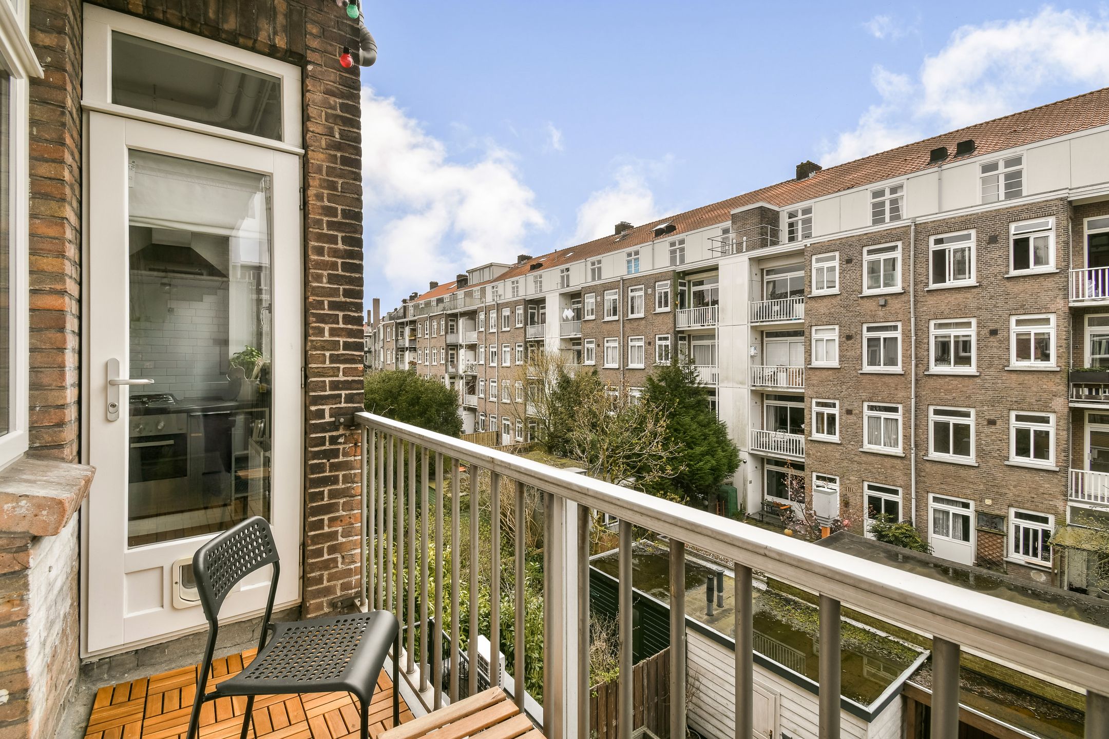Bright Apartment with South-Facing Balcony in Amsterdam-Zuid — 12
