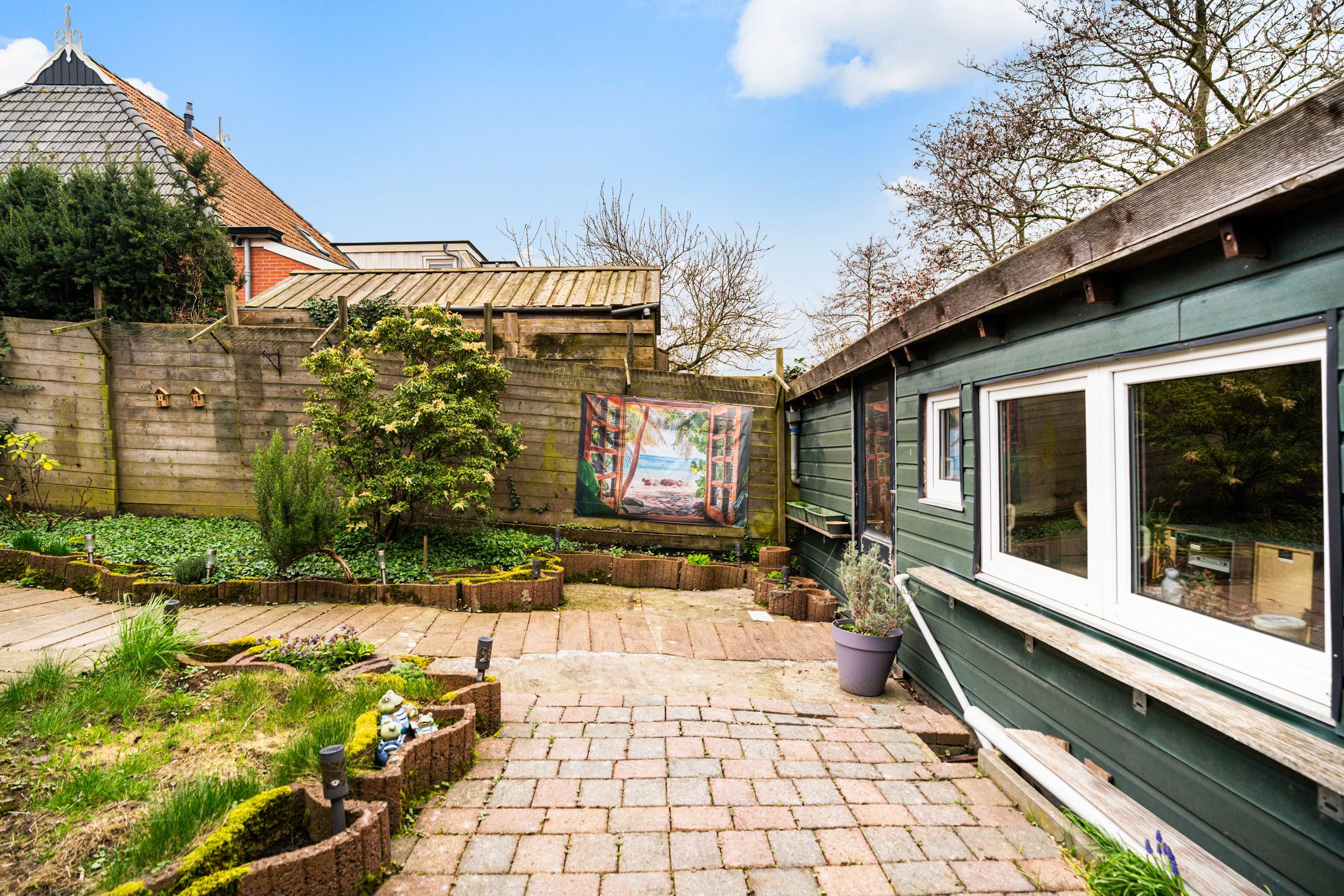 Detached Dike House with Guest Accommodation in Rural Friesland — 30