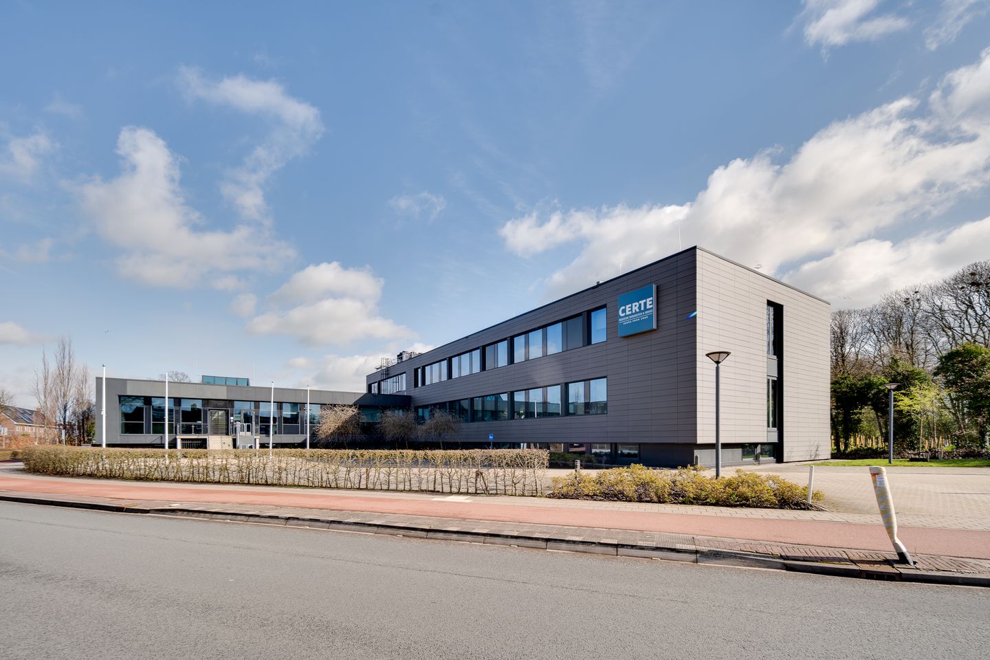 Bekijk foto 4 van Jelsumerstraat 6