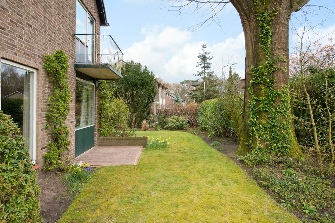 Detached House with Sunny Garden and Garage in Forested Oosterbeek — 52