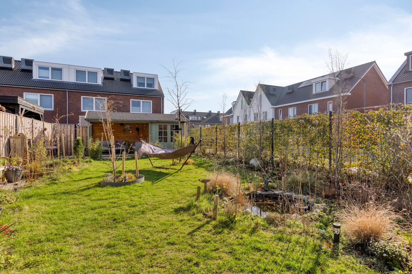 Modern Energy-Efficient Corner Home with Sunny South-Facing Garden — 22