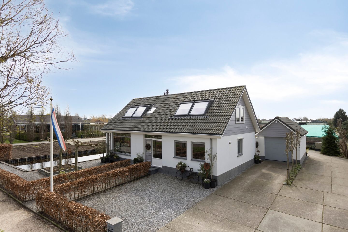 Foto 49 van Biezen 135