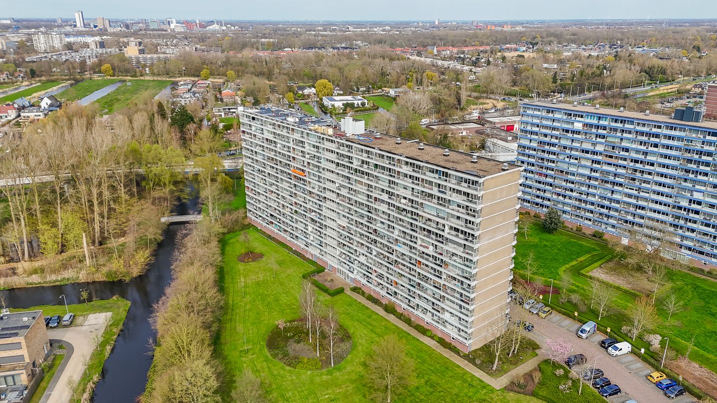 Foto 35 van Herman Gorterplaats 247