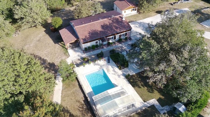 Foto 2 van 630 Rte de la Tuilerie