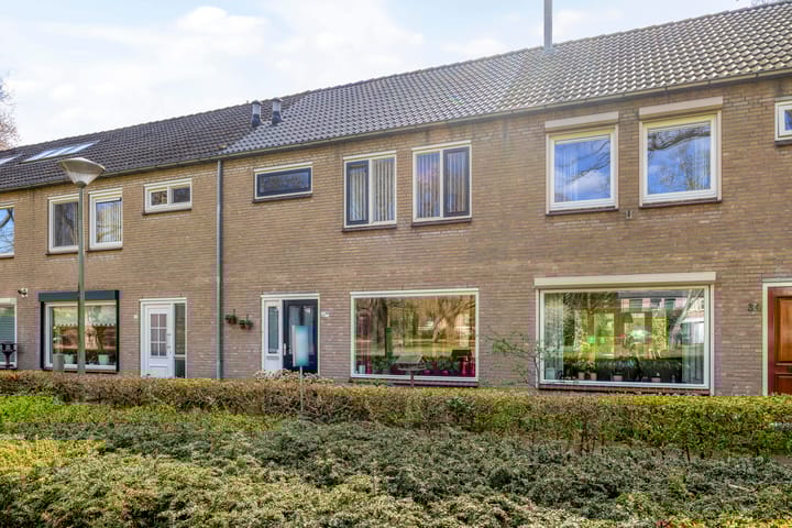 Photo 2 of Van Lennephof 36