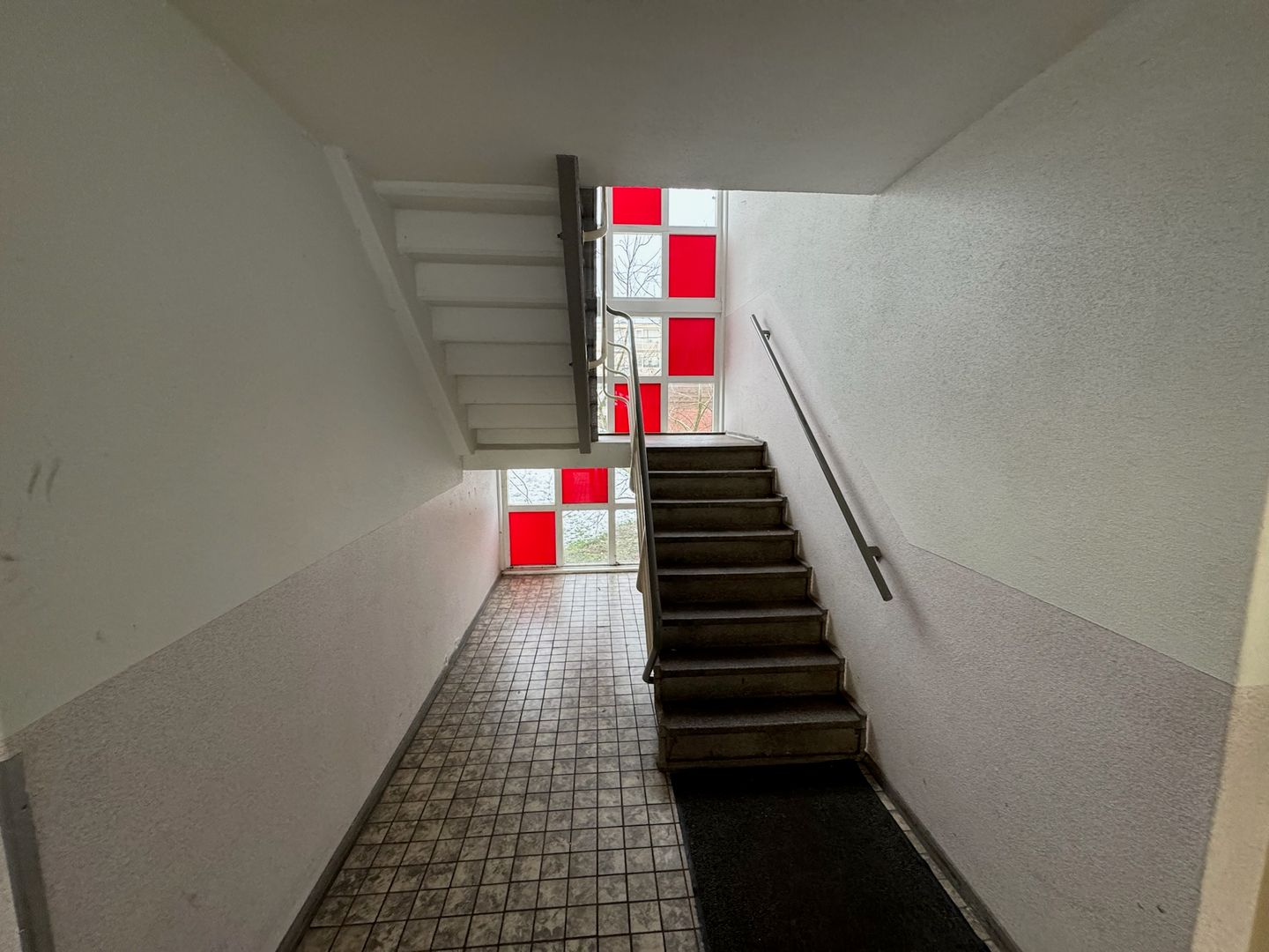 Bright First-Floor Apartment with Two Balconies in Enschede Boswinkel — 18