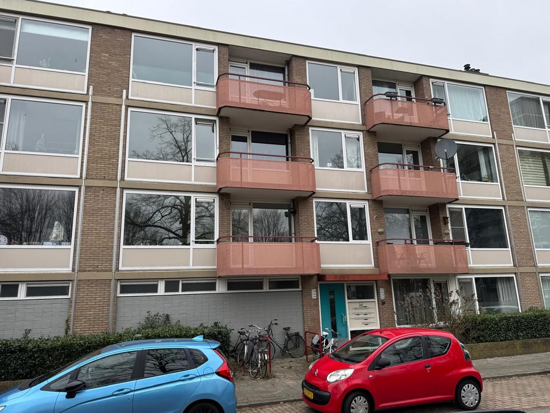 Bright First-Floor Apartment with Two Balconies in Enschede Boswinkel — 21