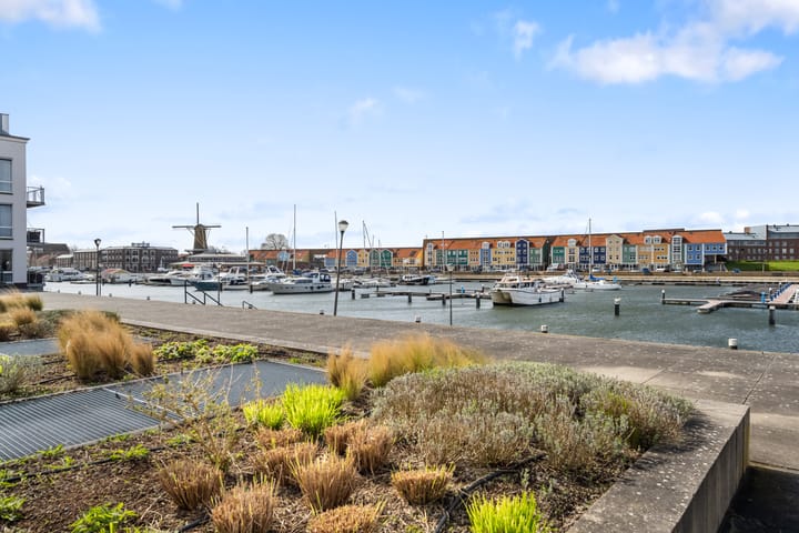 Photo 3 of Affuitweg 18