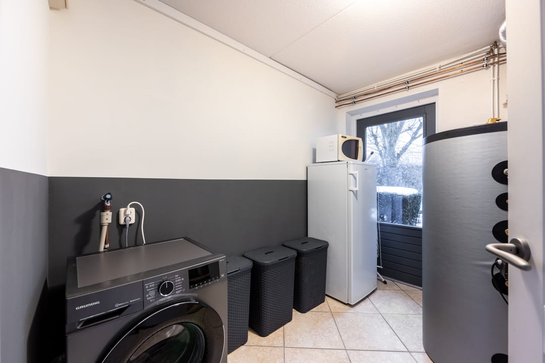 Spacious Detached Villa with Open Water Views and A++++ Energy Label in Makkum — 21