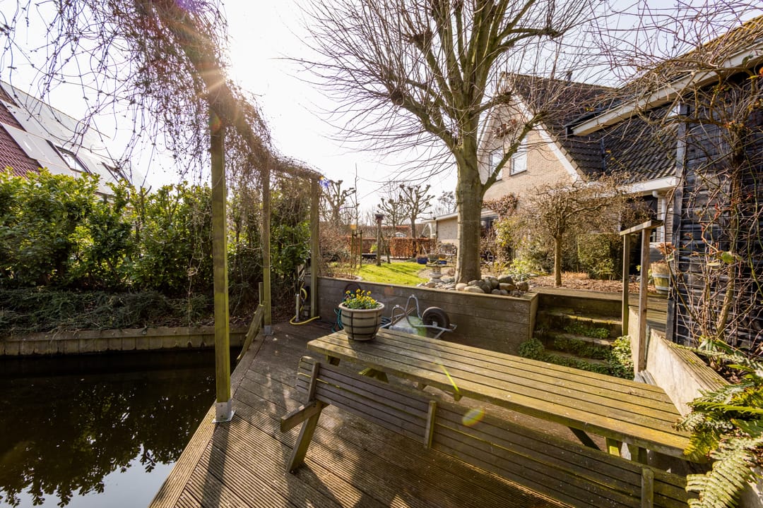 Spacious Detached Villa with Open Water Views and A++++ Energy Label in Makkum — 39