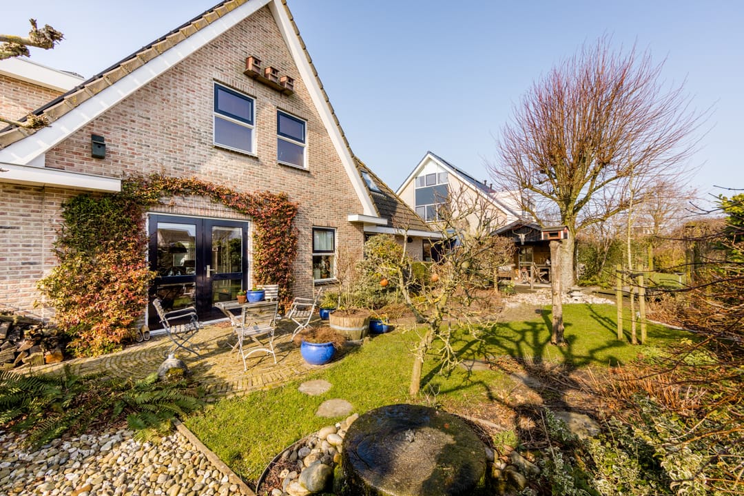 Spacious Detached Villa with Open Water Views and A++++ Energy Label in Makkum — 41
