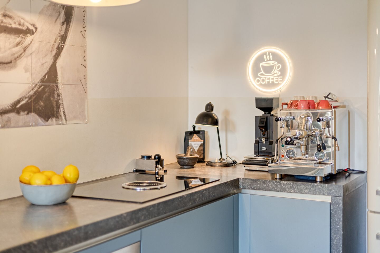 Photo 25 of Philippus Gastelaarsstraat 9-A