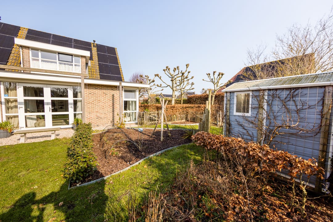 Spacious Detached Villa with Open Water Views and A++++ Energy Label in Makkum — 45