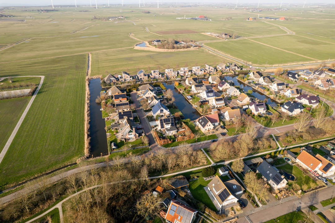 Spacious Detached Villa with Open Water Views and A++++ Energy Label in Makkum — 51