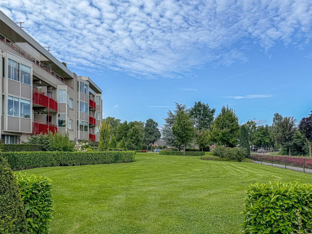 Ground Floor Apartment with Garden, Garage and Storage in Zevenaar — 27