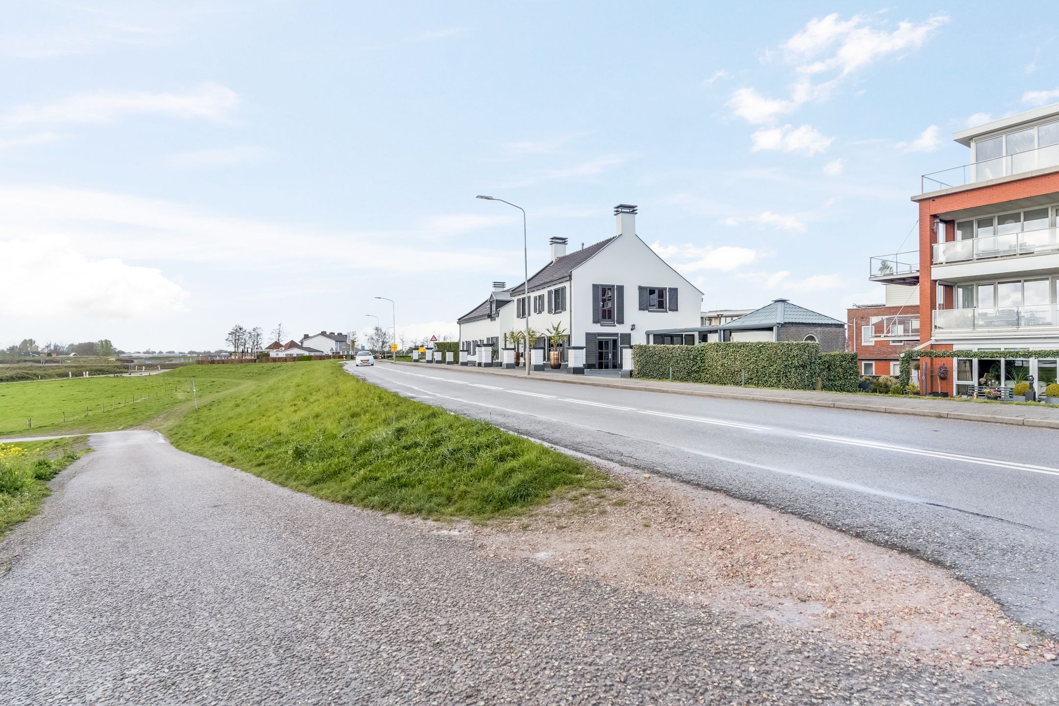 Photo 12 of Arie Jacob van Ogtenstraat 25