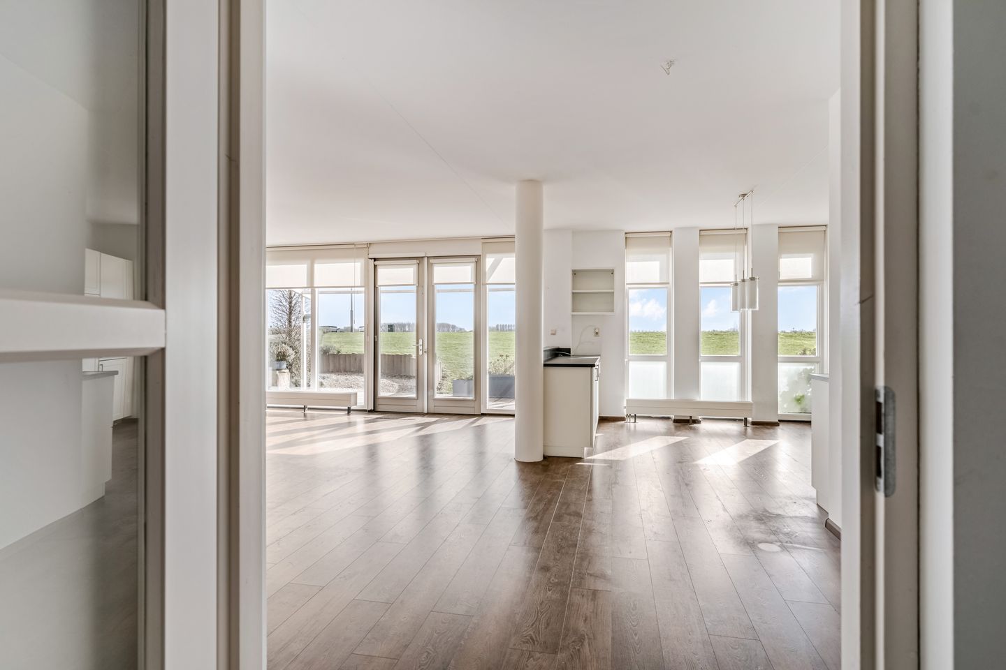 Photo 40 of Arie Jacob van Ogtenstraat 25