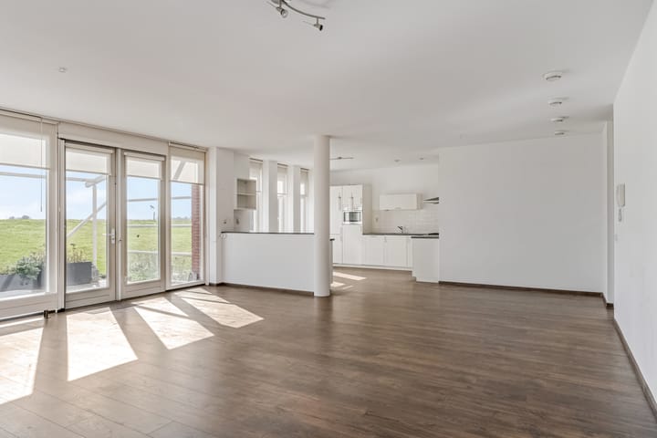 Photo 4 of Arie Jacob van Ogtenstraat 25