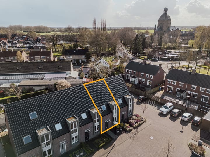 Foto 2 van Burg. Moonshof 28