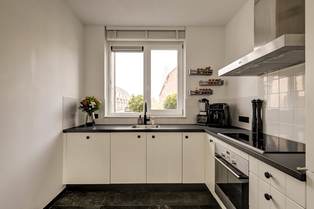 Photo 17 of Burg. Moonshof 28