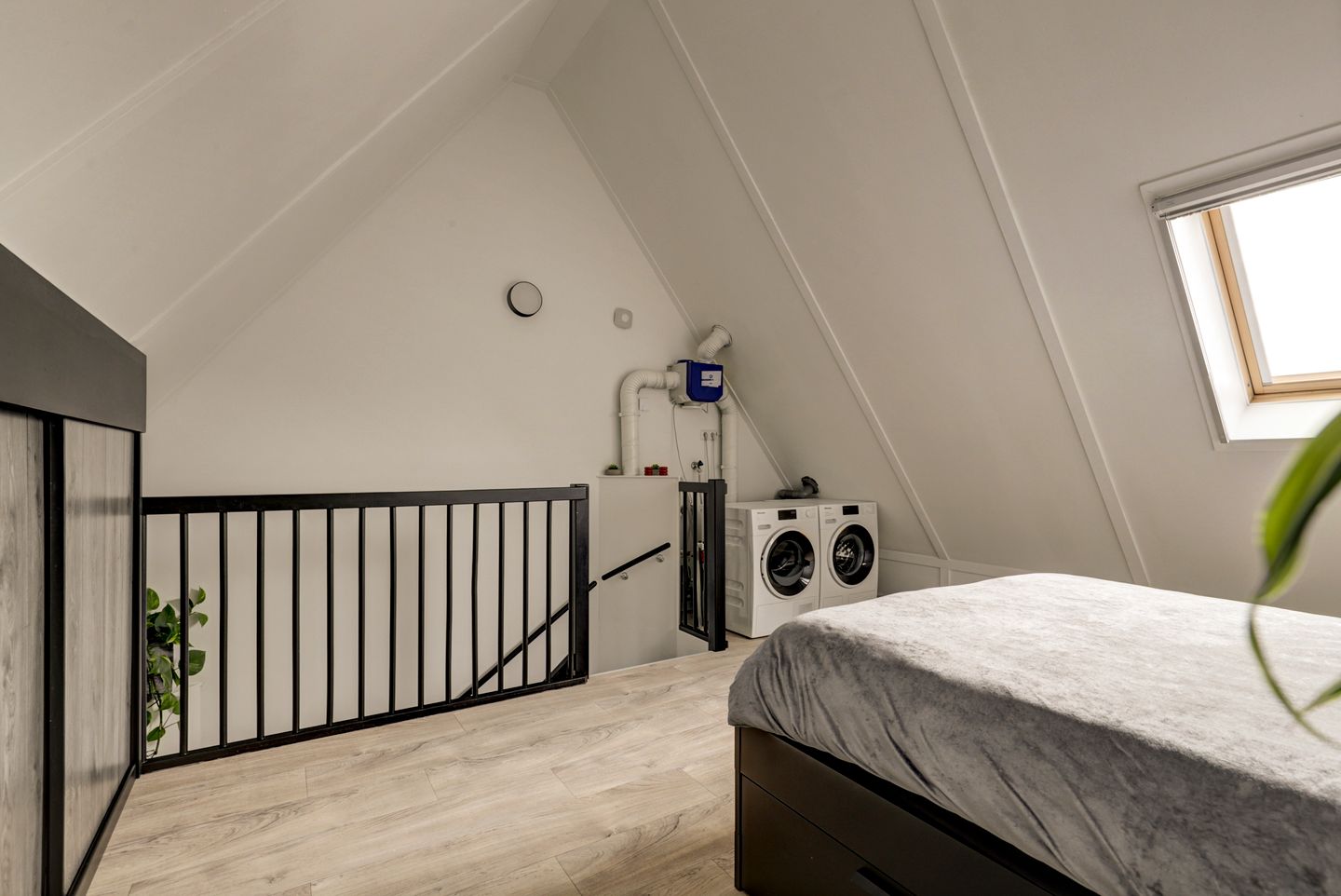 Photo 34 of Burg. Moonshof 28