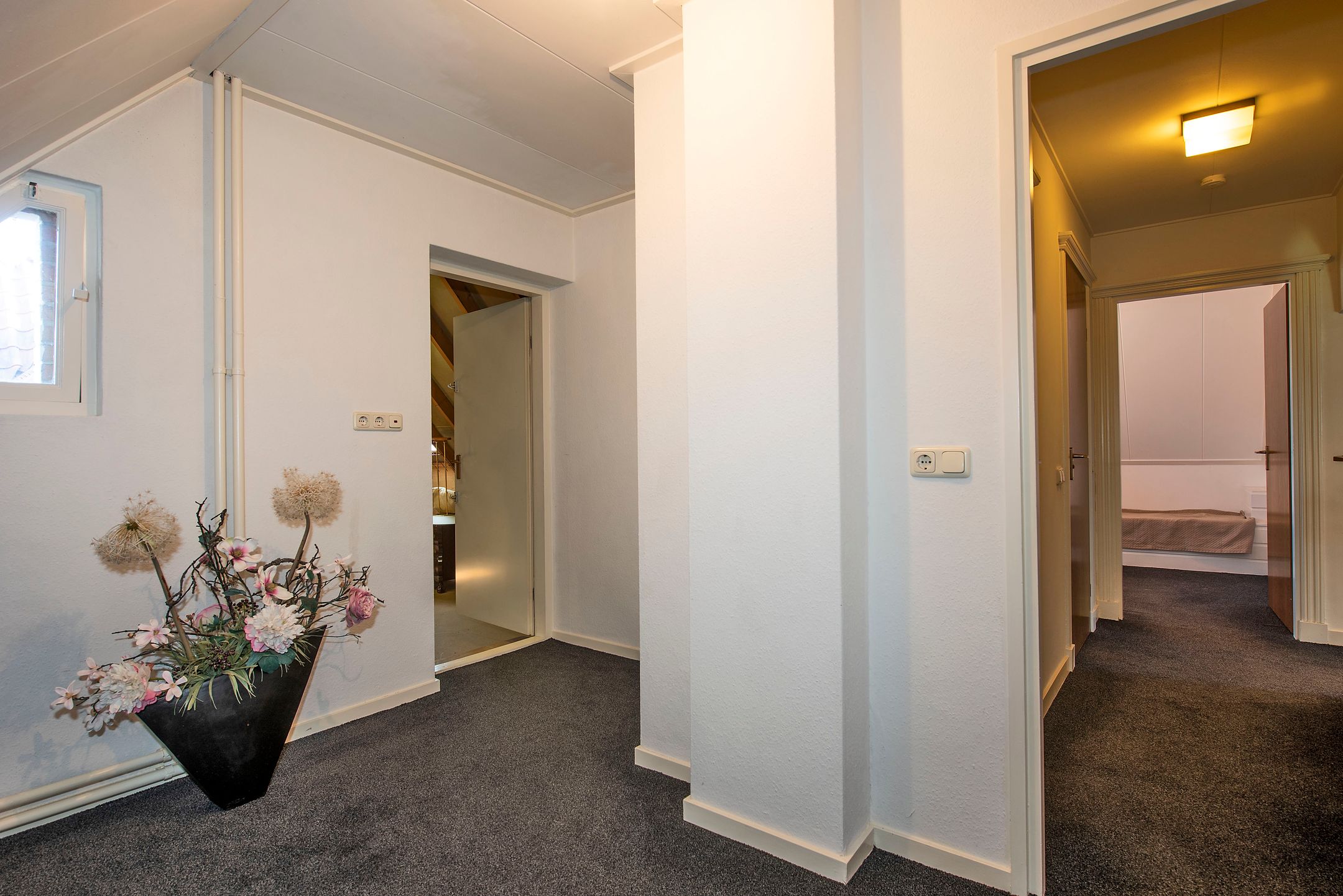 Foto 33 van Den Hof 4