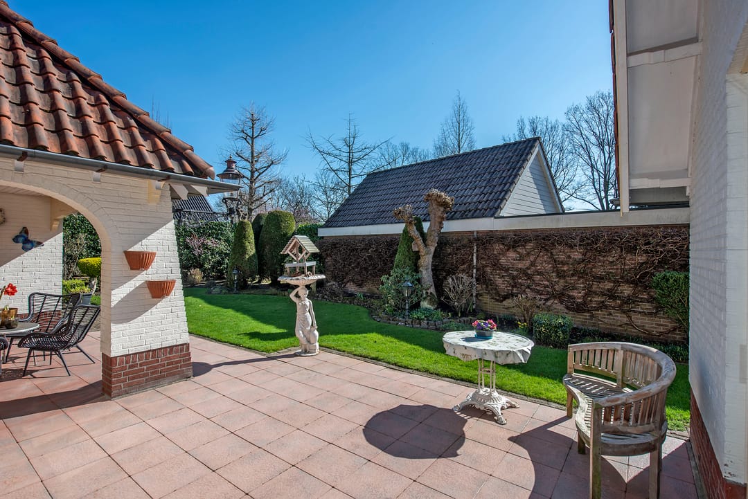 Foto 53 van Den Hof 4