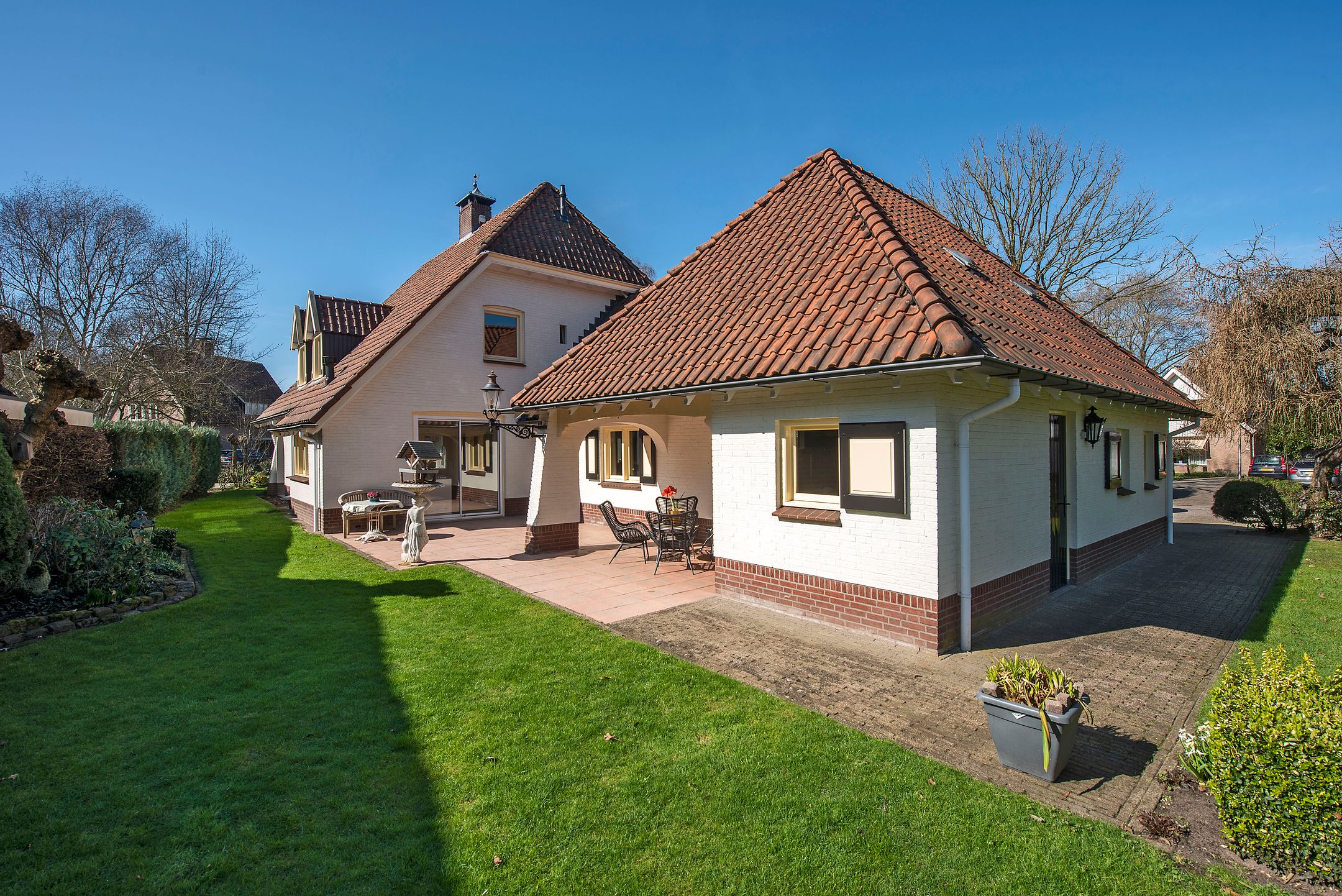 Foto 57 van Den Hof 4