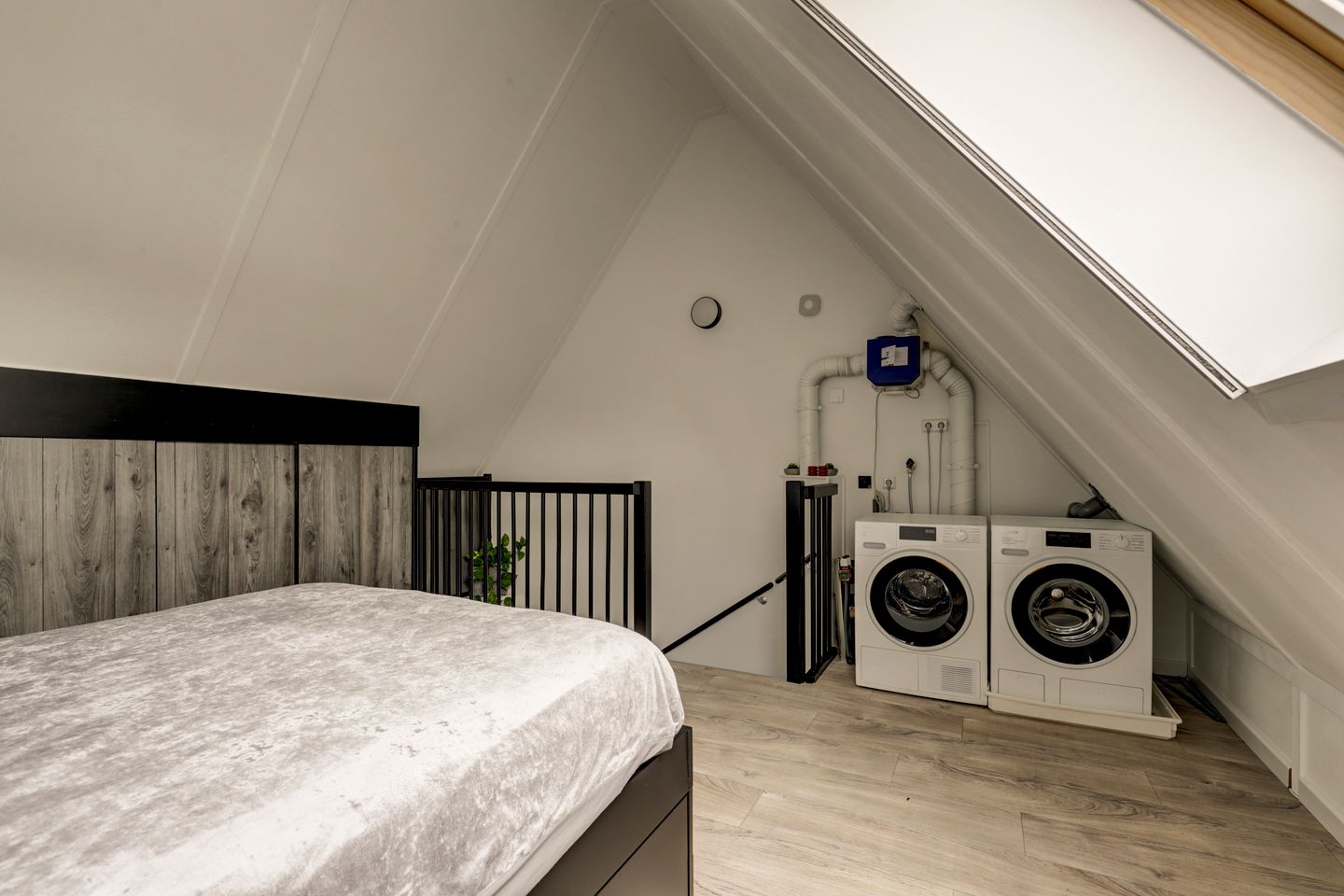 Photo 35 of Burg. Moonshof 28