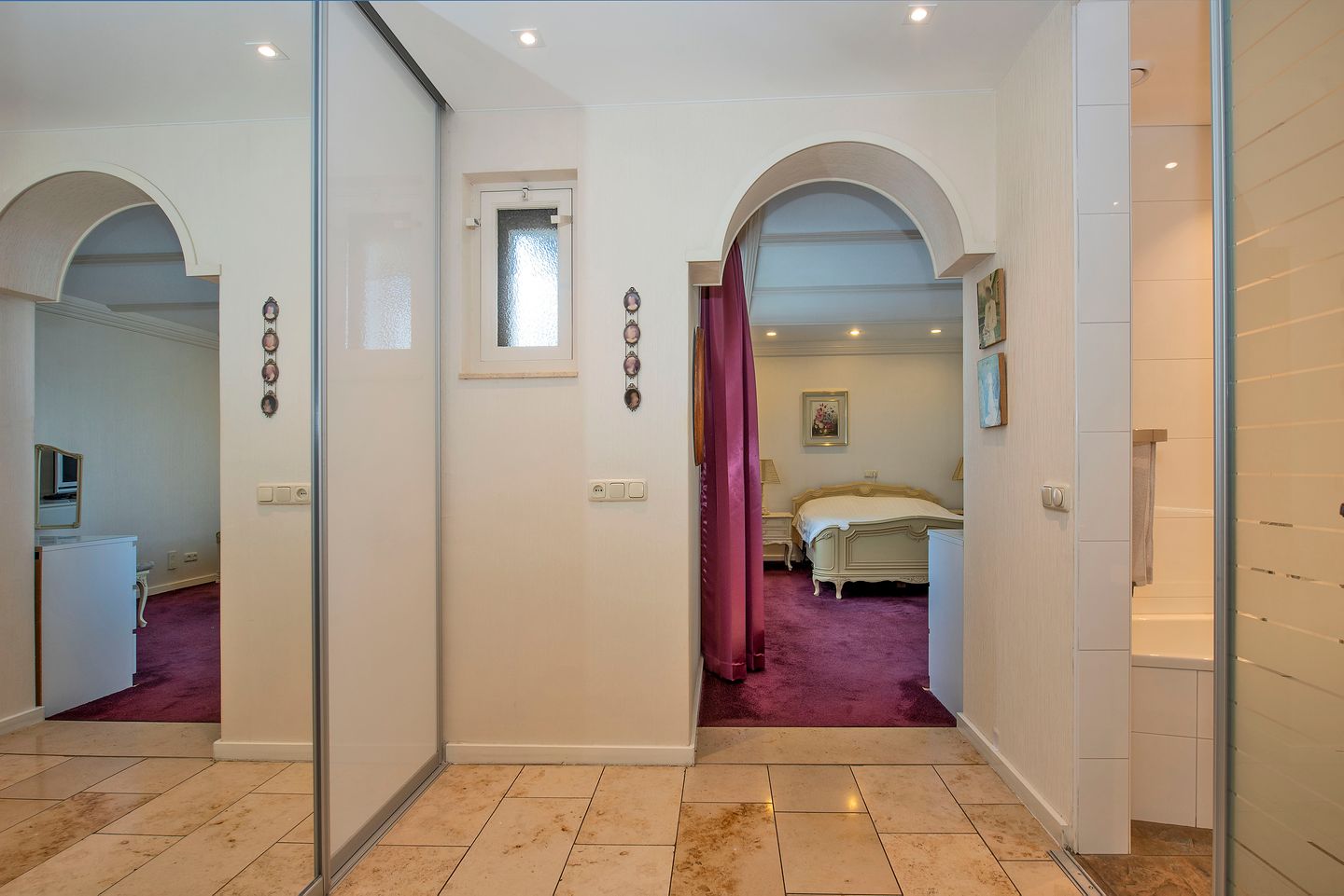 Foto 25 van Den Hof 4