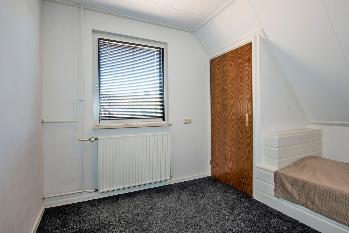 Foto 35 van Den Hof 4