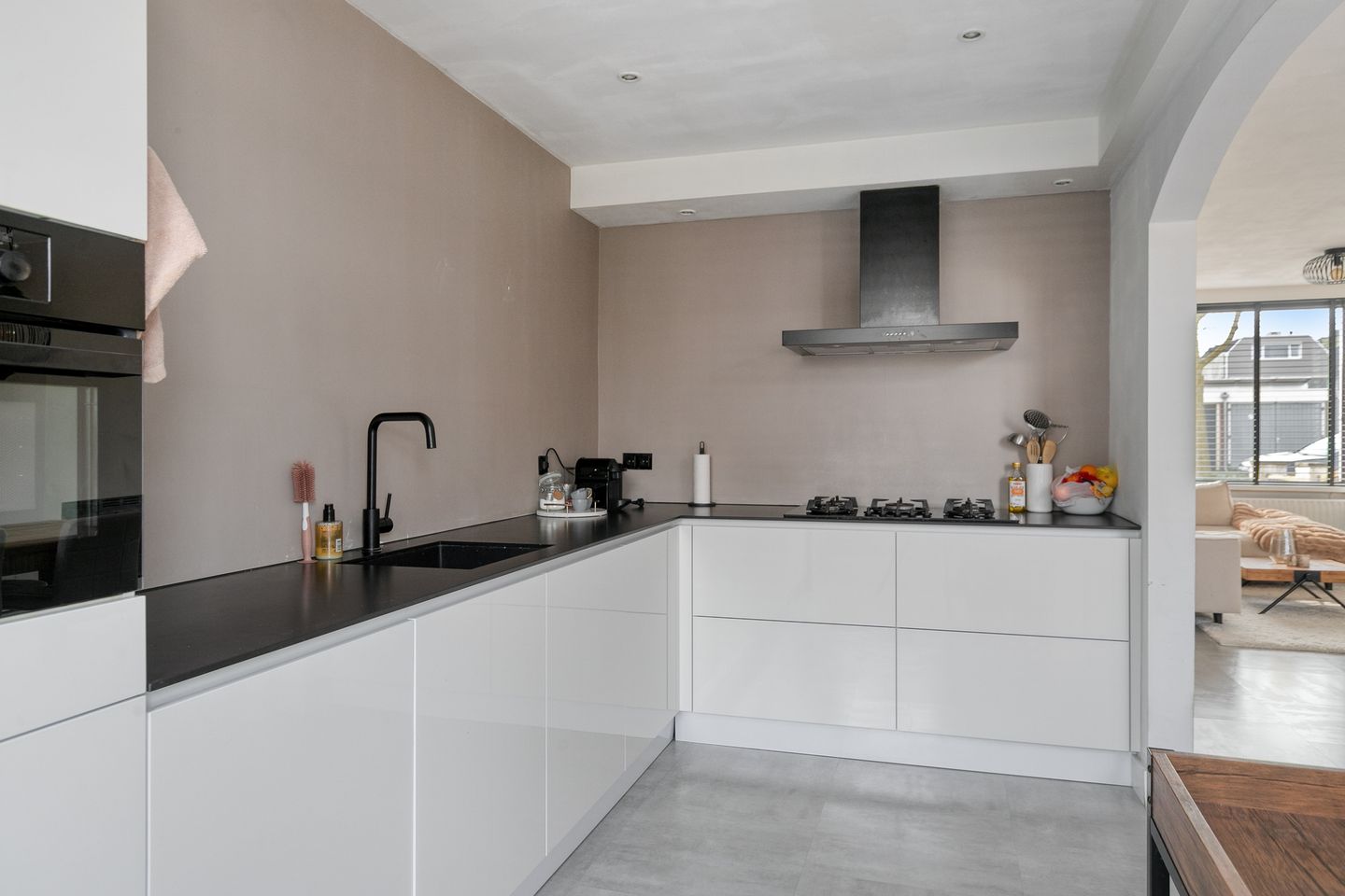 Move-in Ready Family Home in Desirable Graafsepoort Neighborhood — 17