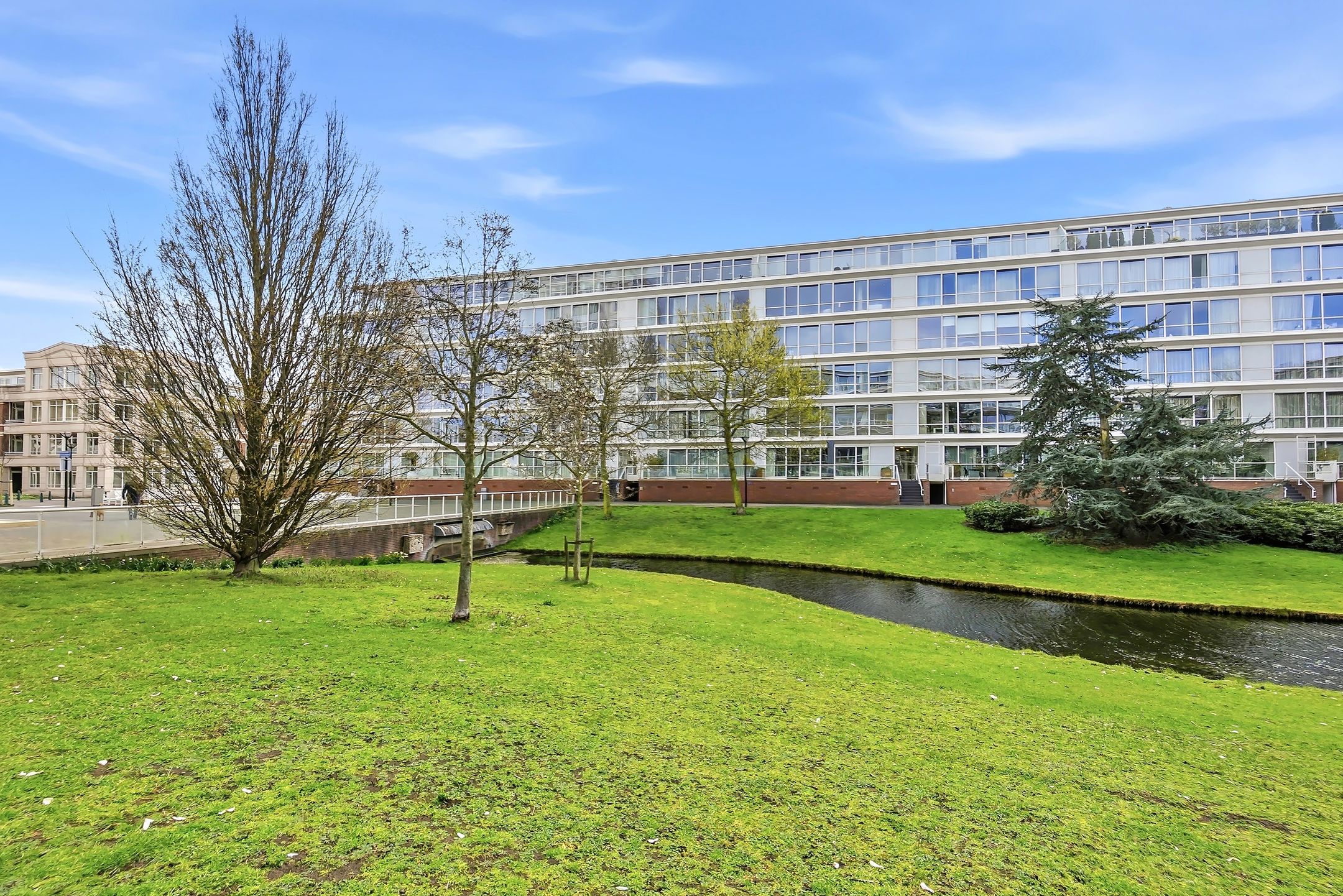 Burgemeester De Monchyplein 54 