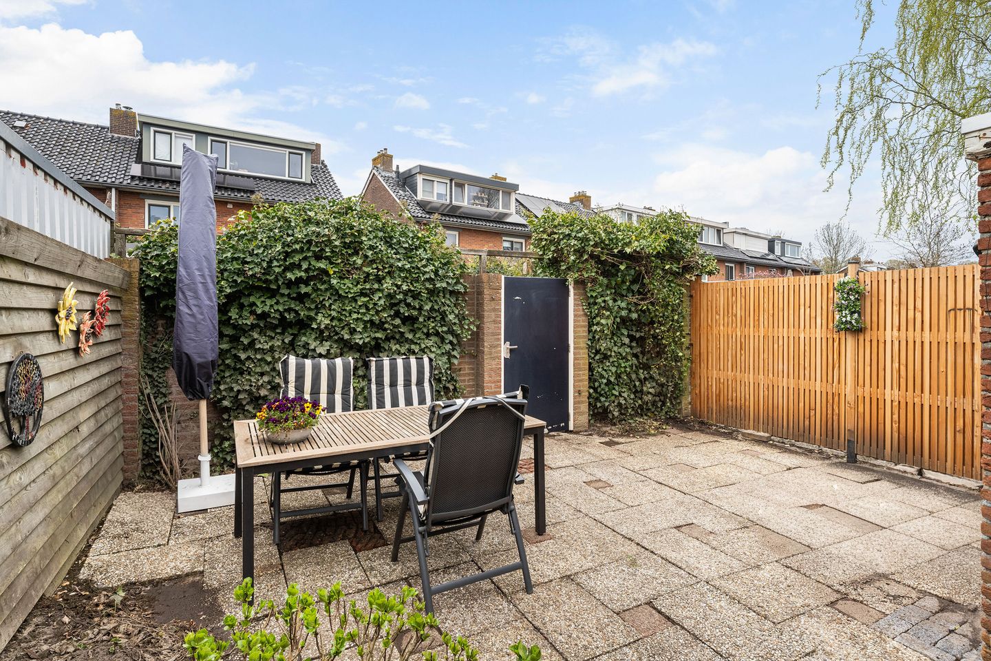 Charming terraced home with extension and 4 bedrooms in popular Veerallee neighborhood — 13