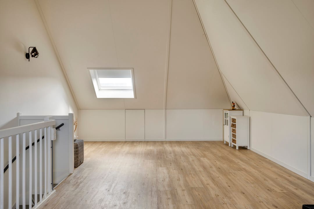 Modern corner home with extension and free view in Lent — 29
