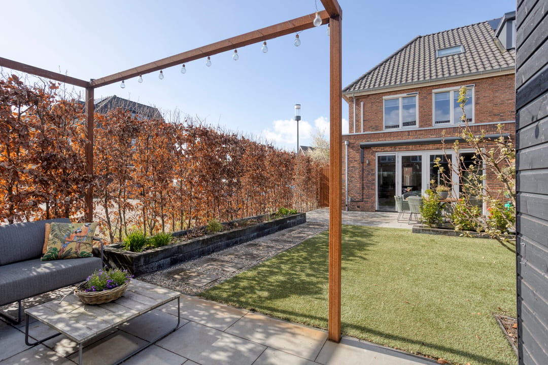 Modern corner home with extension and free view in Lent — 34