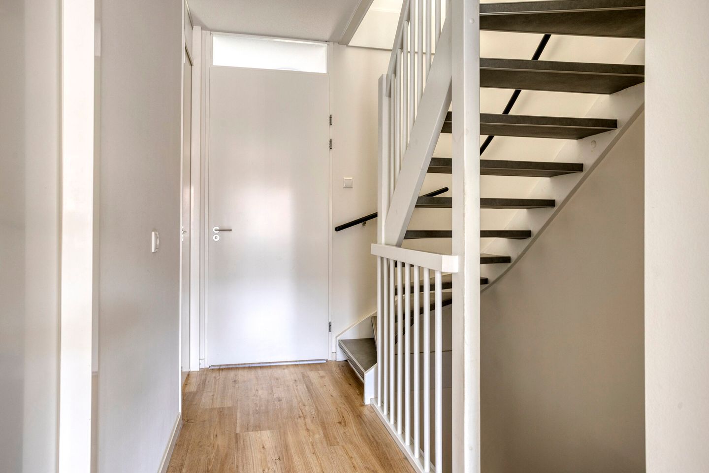 Modern corner home with extension and free view in Lent — 17