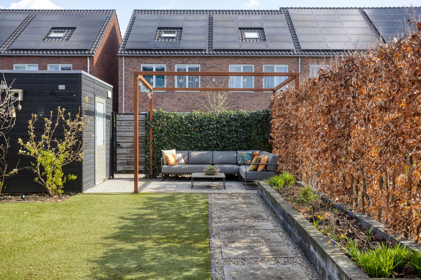 Modern corner home with extension and free view in Lent — 31