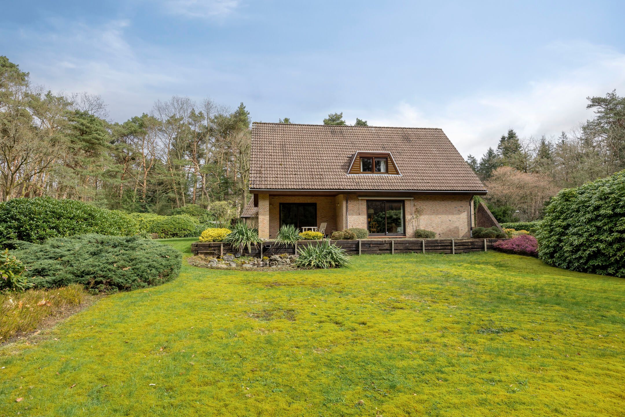 Foto 45 van Dennenlaan 9