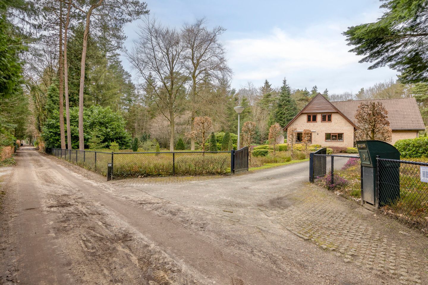 Foto 5 van Dennenlaan 9