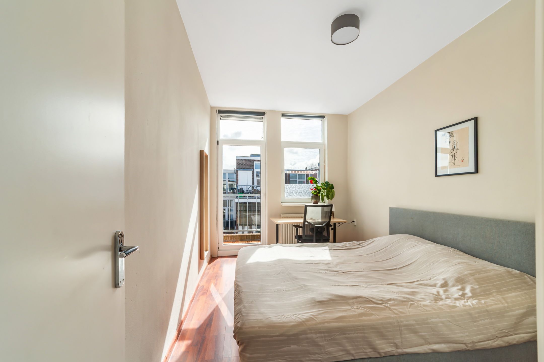 Well-maintained 3-room apartment with skylight in Valkenboskwartier — 18