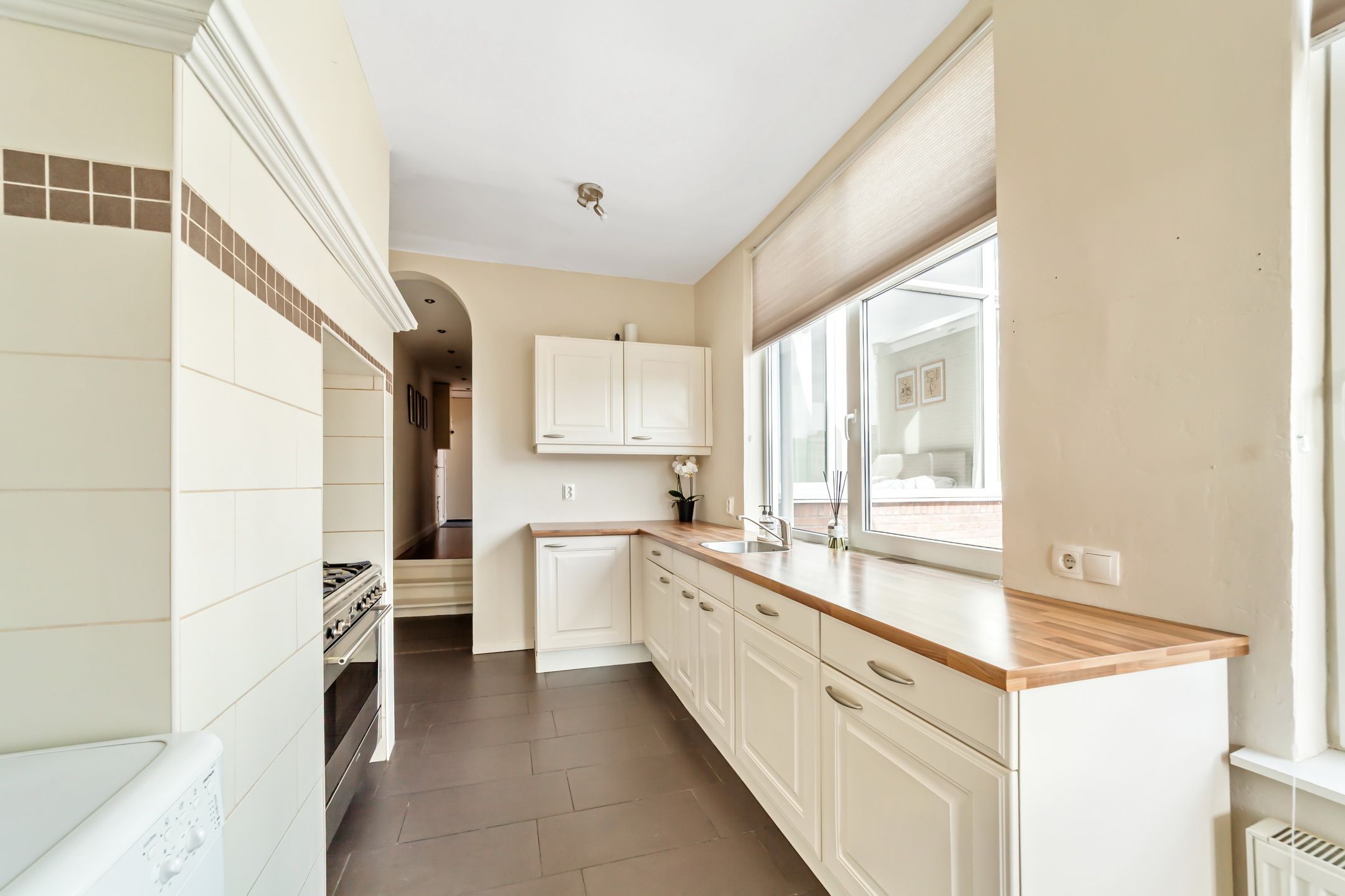Well-maintained 3-room apartment with skylight in Valkenboskwartier — 12