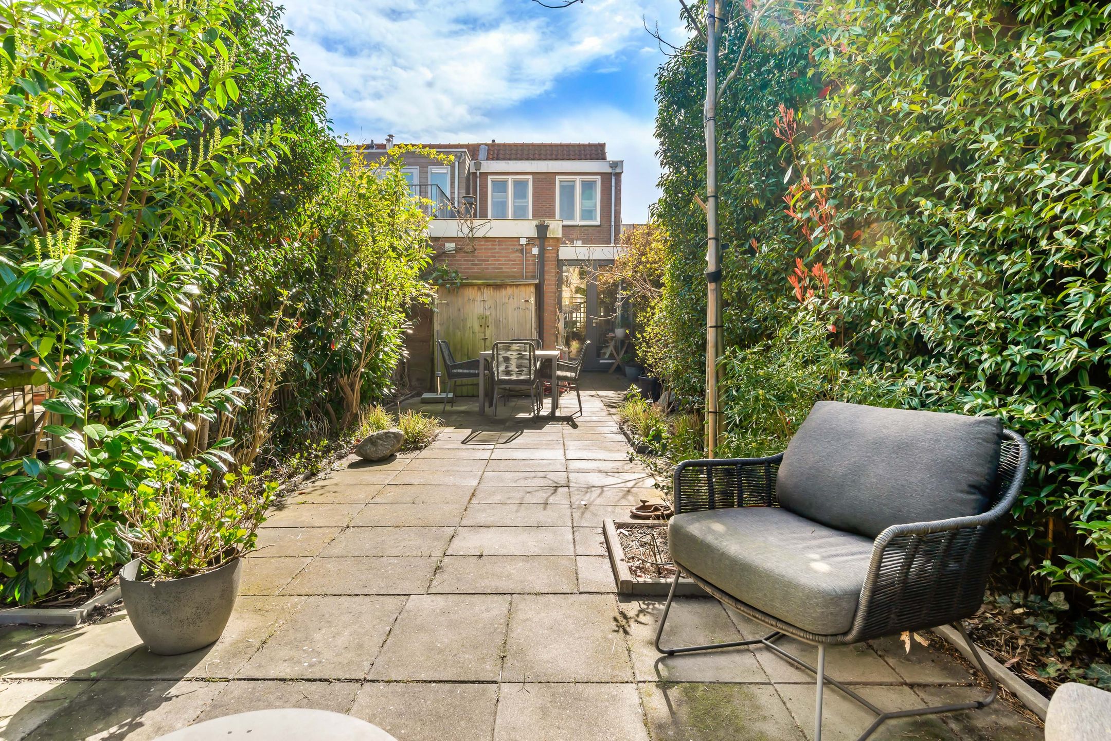 Move-in Ready Renovated End House with Deep Sunny Garden in Popular Haarlem Neighborhood — 39