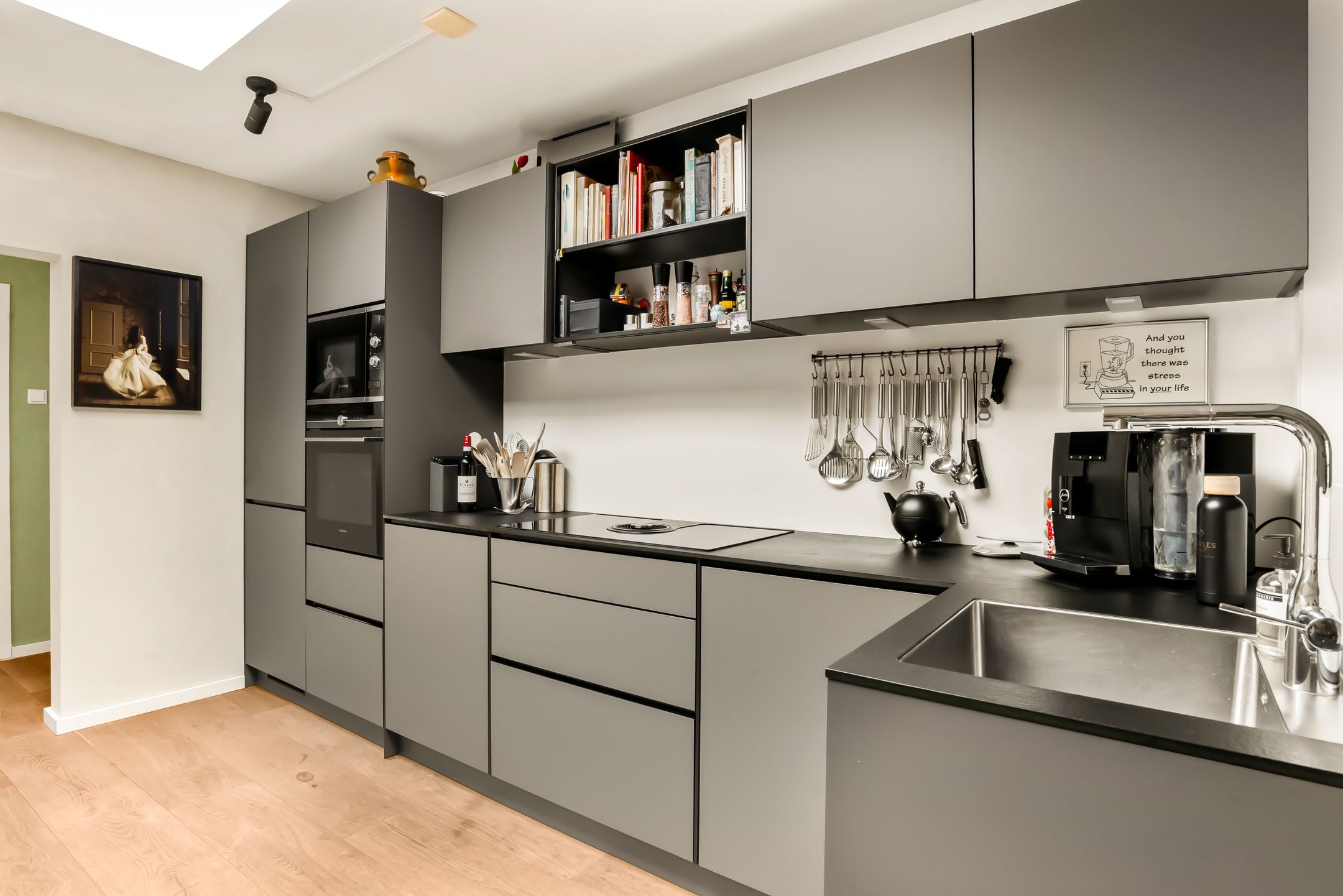 Move-in Ready Renovated End House with Deep Sunny Garden in Popular Haarlem Neighborhood — 21