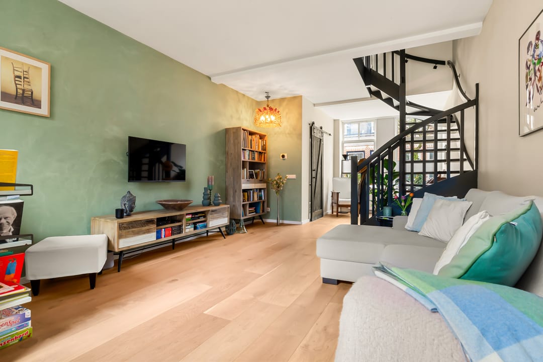 Move-in Ready Renovated End House with Deep Sunny Garden in Popular Haarlem Neighborhood — 16